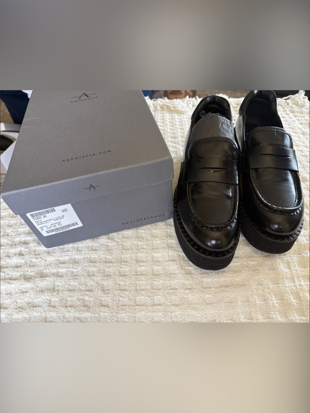 Aquatalia Black Leather Penny Loafers — women’s size 9 Slip-On Dress Shoes